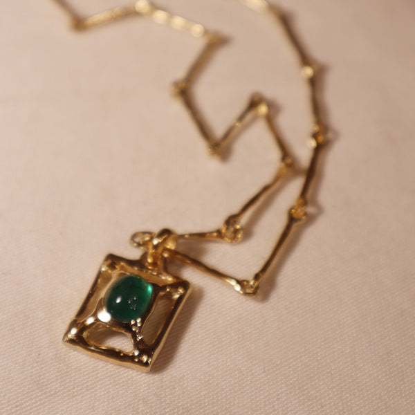 The Centre Piece Necklace with Emerald