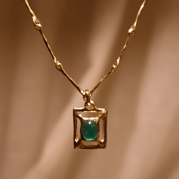 The Centre Piece Necklace with Emerald